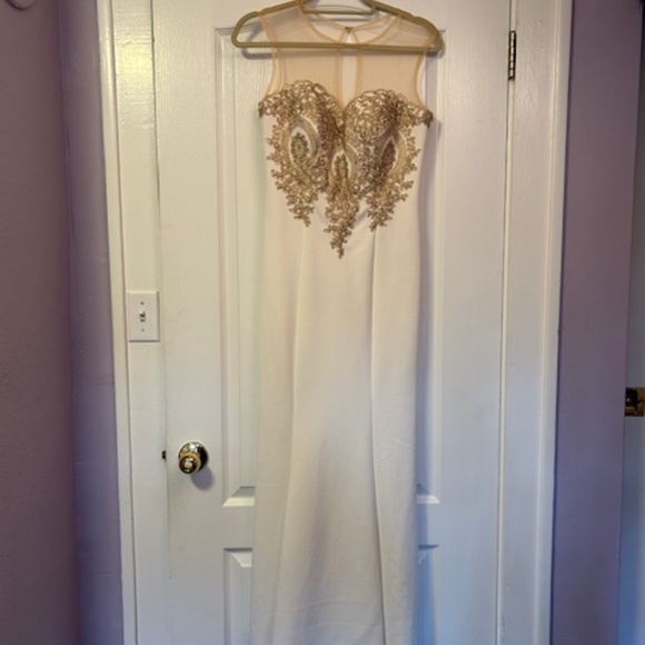 BabyOnline D.R.E.S.S, Ivory and gold mermaid gown - NWT - Size 8 - Picture 7 of 13